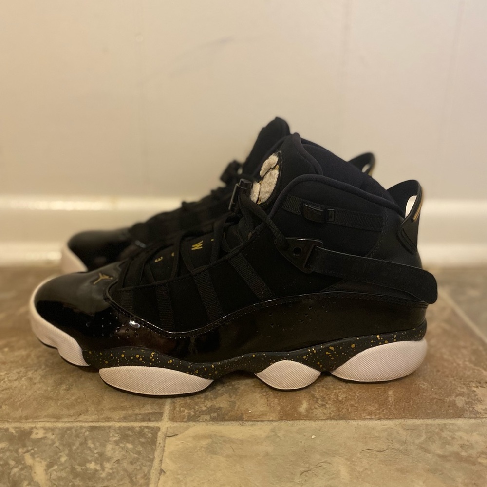 Air Jordan 6 Rings ‘Black Metallic Gold’